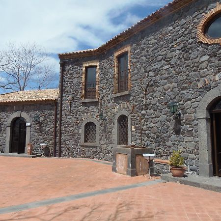 Le Cisterne Dell'Etna Hotel Calcerana-Marina Buitenkant foto
