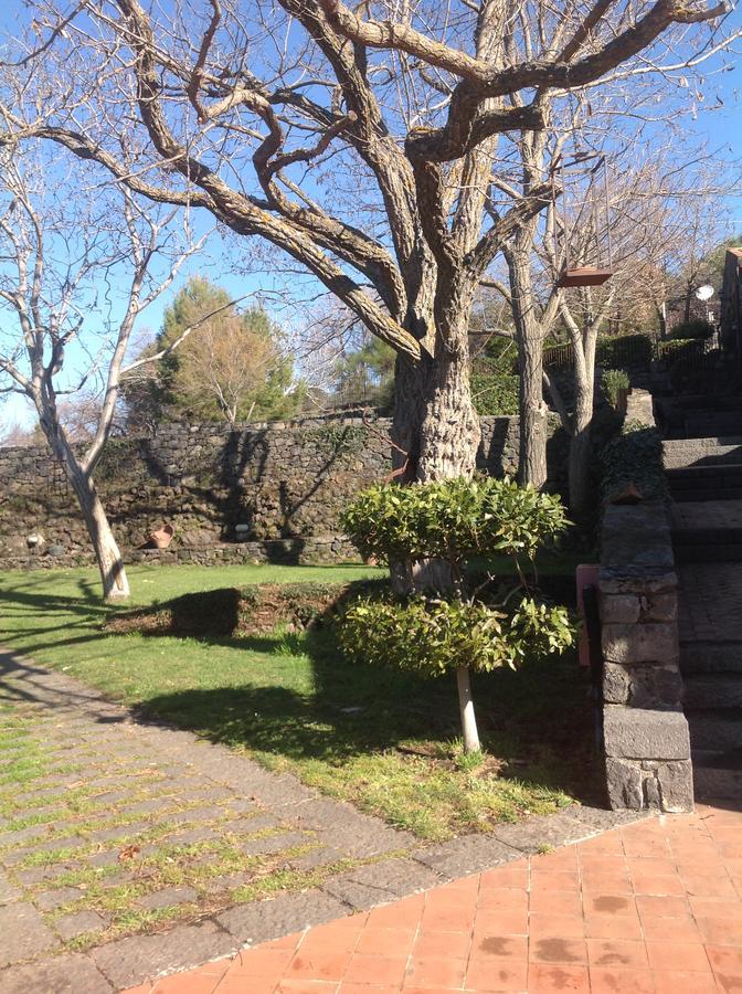 Le Cisterne Dell'Etna Hotel Calcerana-Marina Buitenkant foto