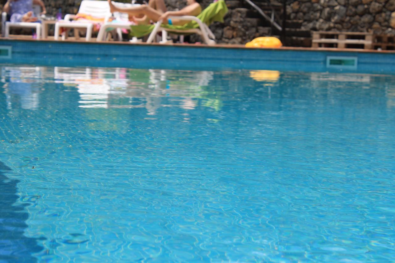 Le Cisterne Dell'Etna Hotel Calcerana-Marina Buitenkant foto